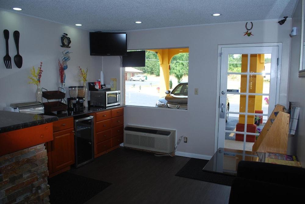 Duffy's Motel photo 20