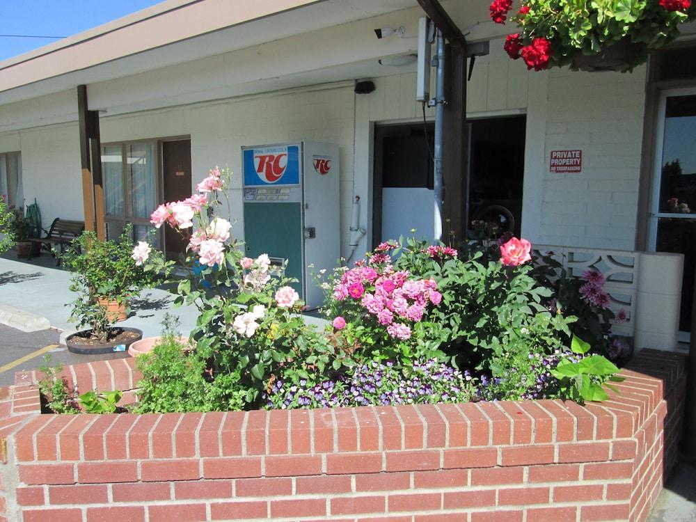 Town House Motel Inc photo 39