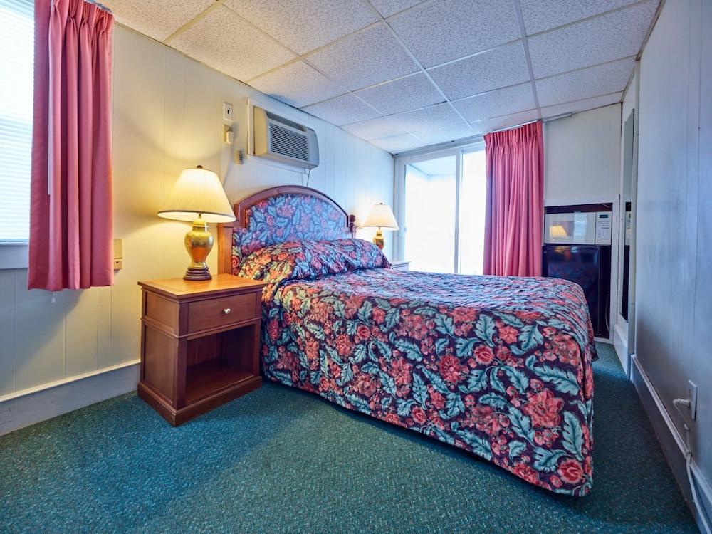The Hillcrest photo 14