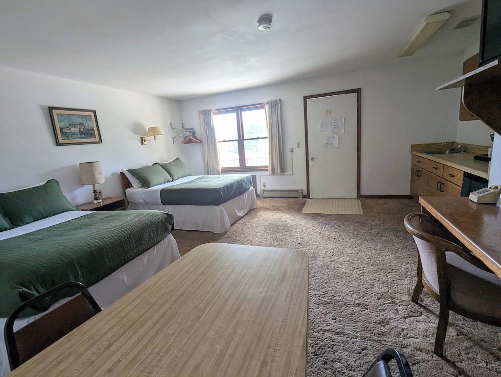 Cool City Motel photo 32