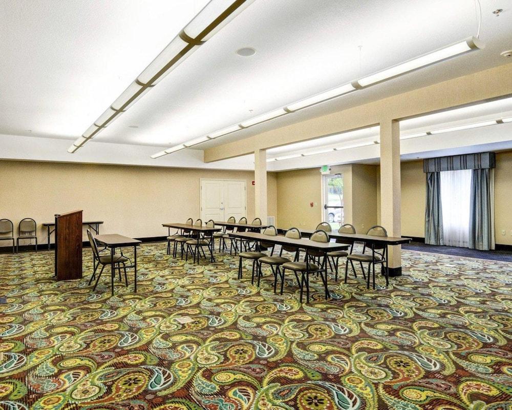Comfort Suites near Hot Springs Park photo 41