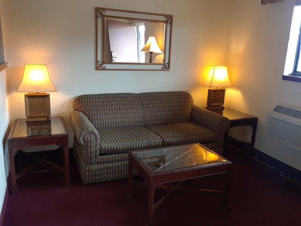 Cedar Glade Resort photo 18