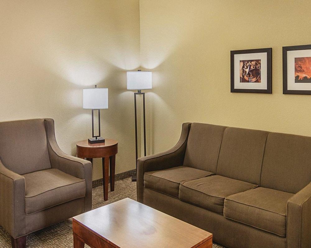 Comfort Inn Midland South I-20 photo 60