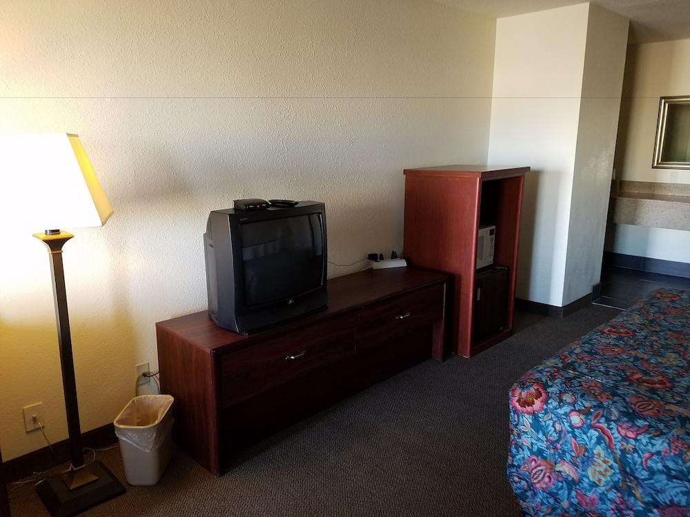Sahara Inn photo 3