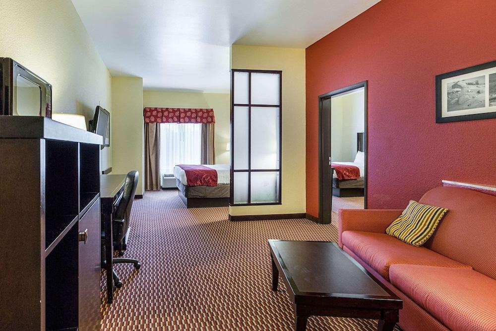 Comfort Suites Leesville near Fort Johnson photo 7