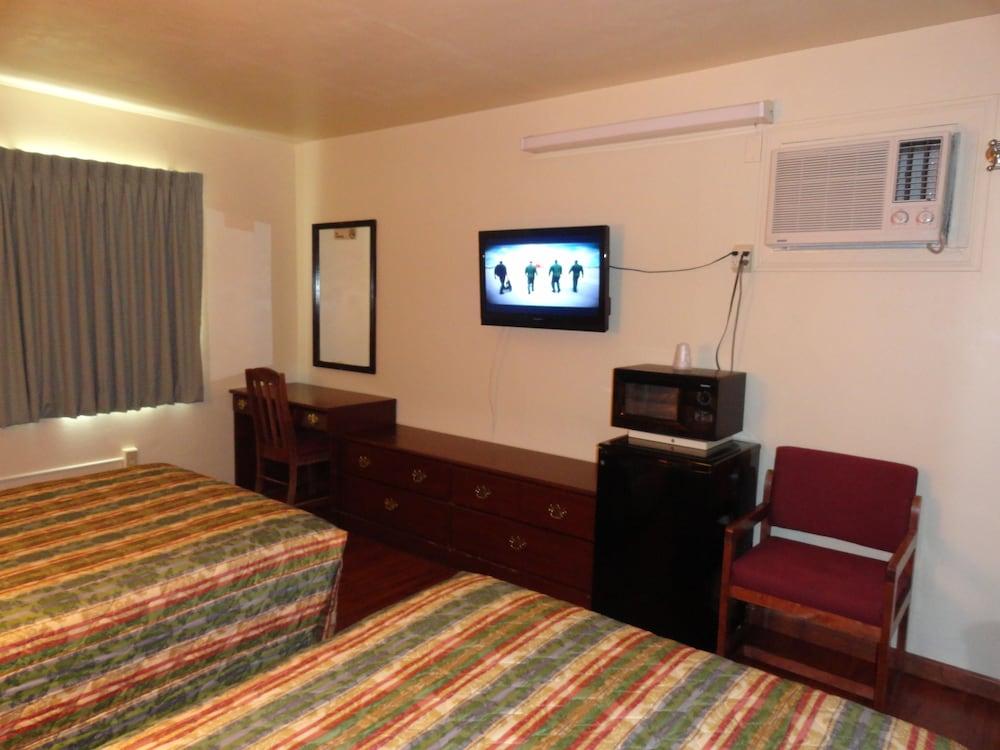 Sunset Motel photo 10