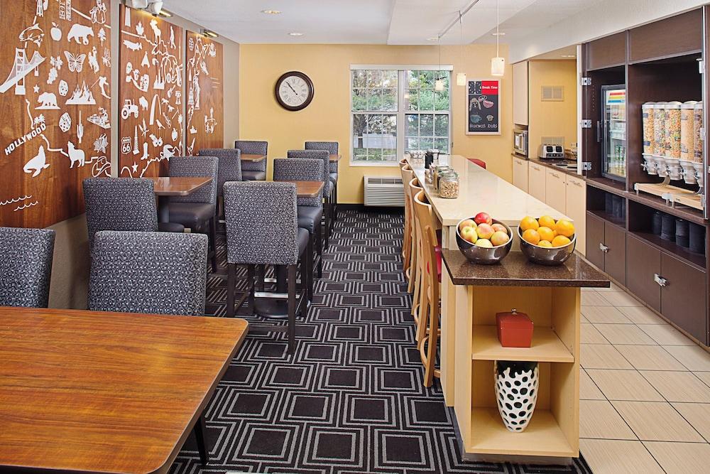 Towneplace Suites by Marriott Horsham photo 32