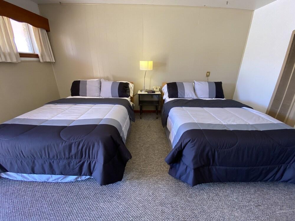 Duffer Motel photo 3