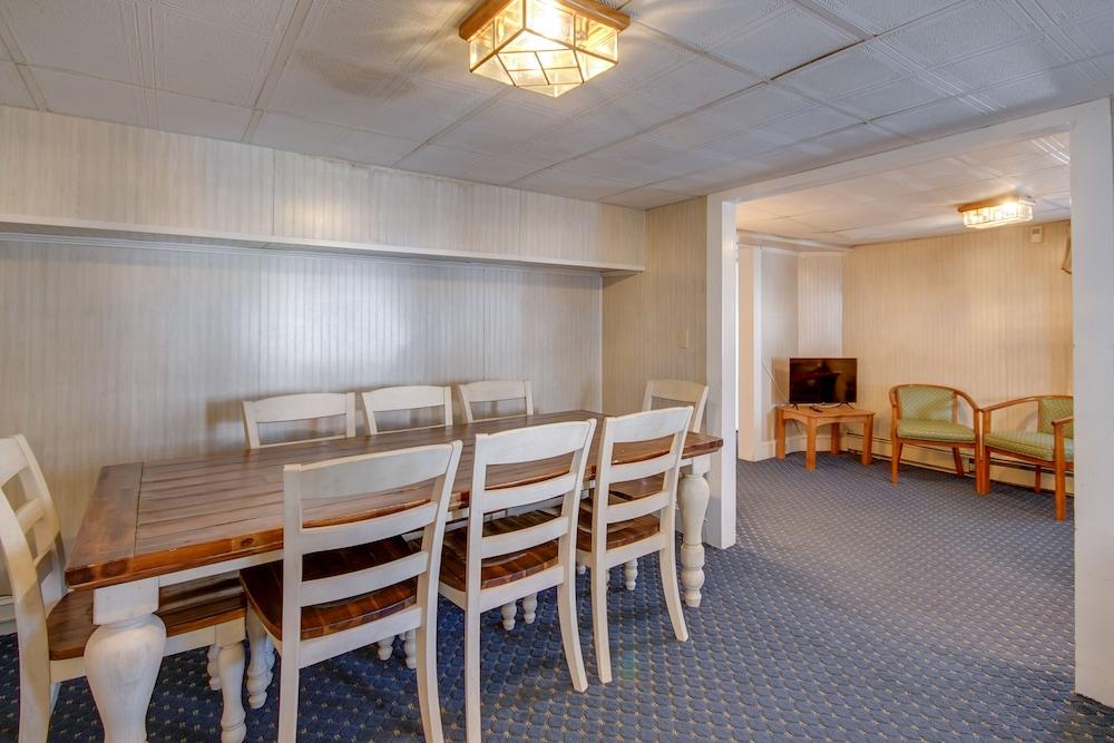 Majestic Hotel & Apartments photo 31