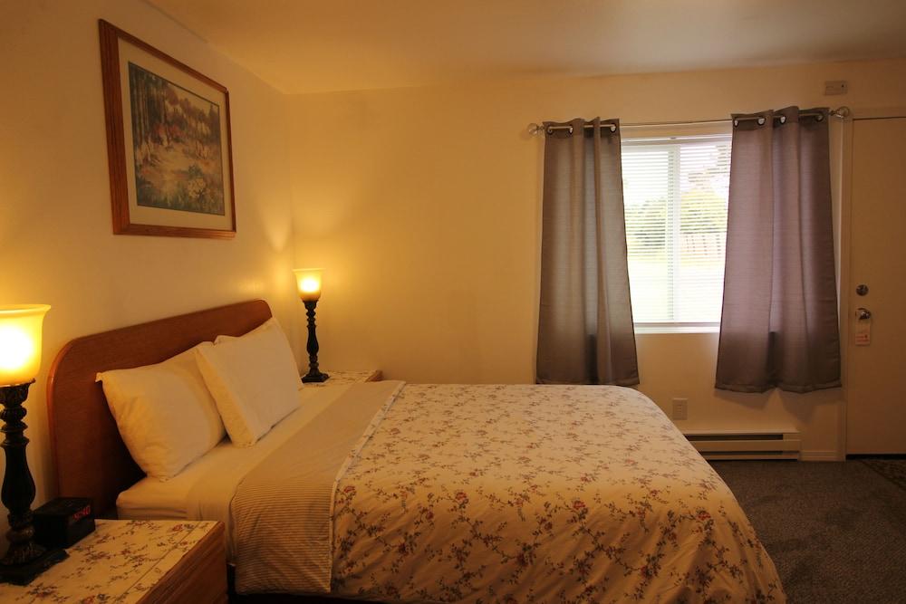 Mariner's Cove Inn photo 51