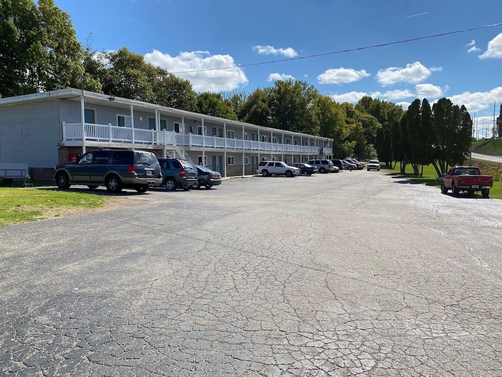 American Inn photo 10