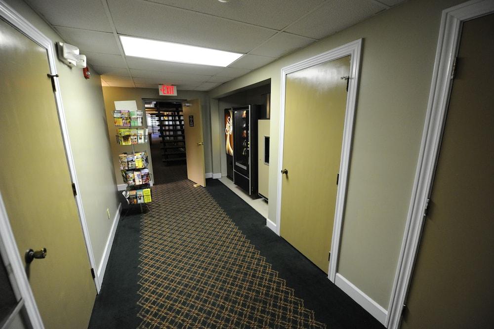 Heritage Inn photo 3