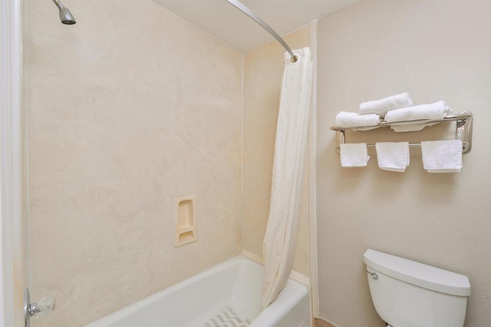 Americas Best Value Inn Pasadena Houston photo 20