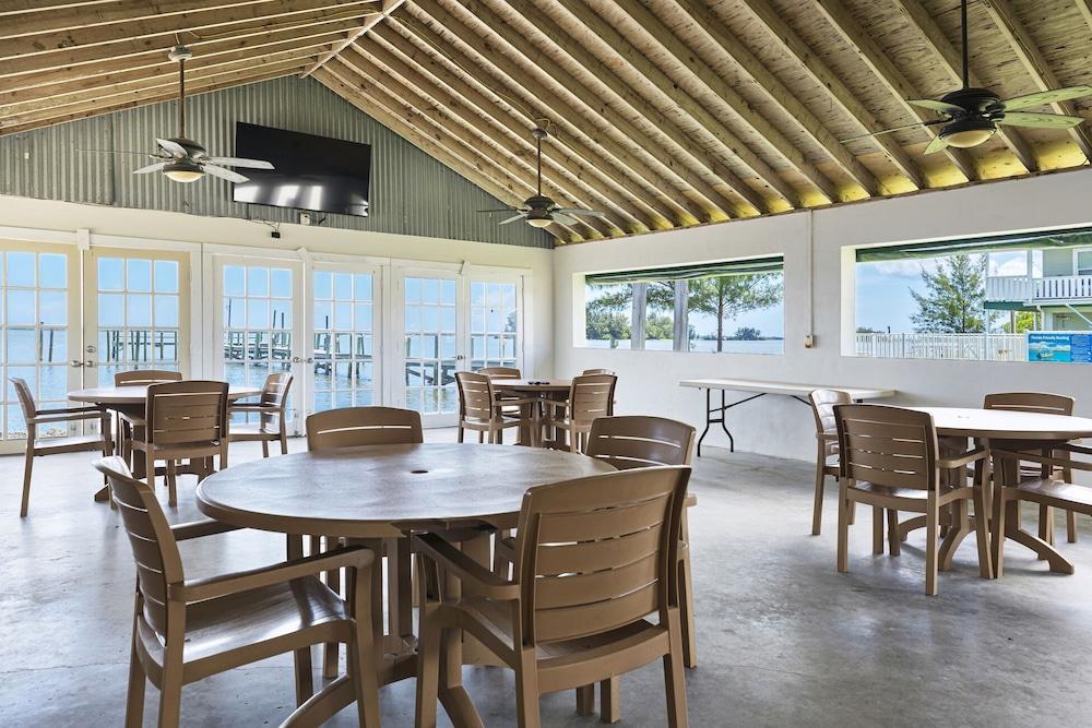 The Sportsman's Lodge & Marina photo 8