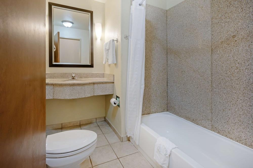 Best Western Plus Guymon Hotel & Suites photo 24
