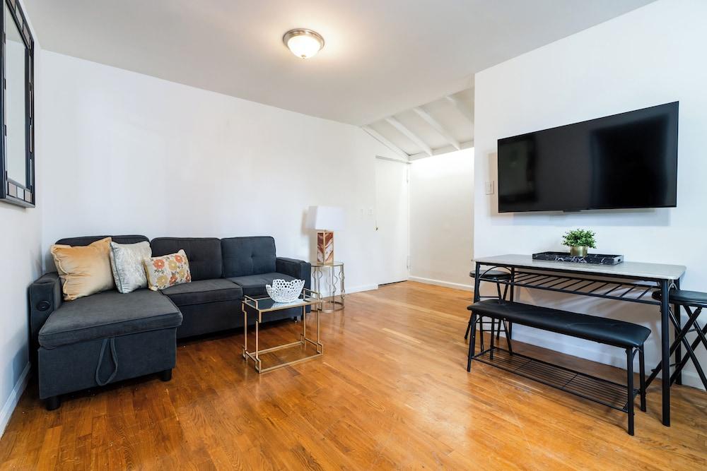 Elegant Harlem Suites photo 6