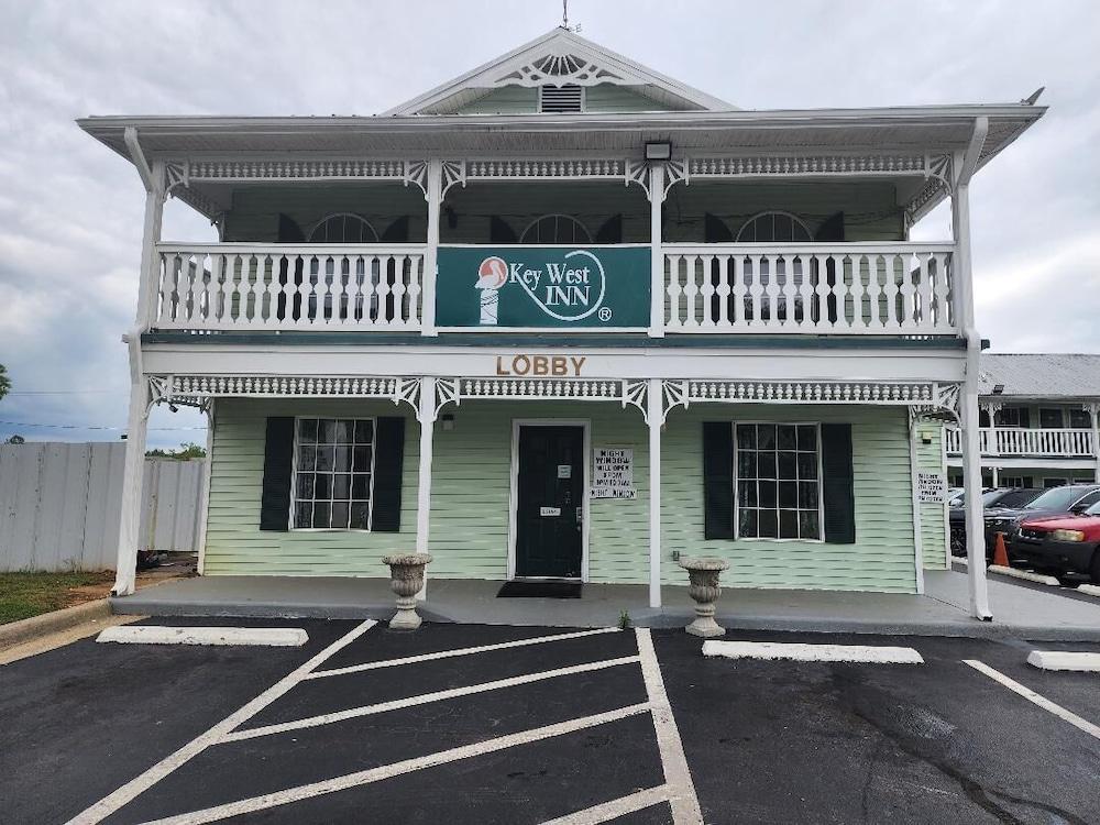 Key West Inn - Clanton photo 8