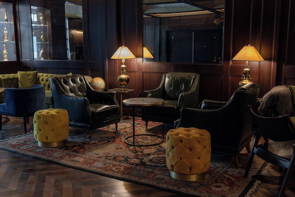 Whisky Hotel photo 3