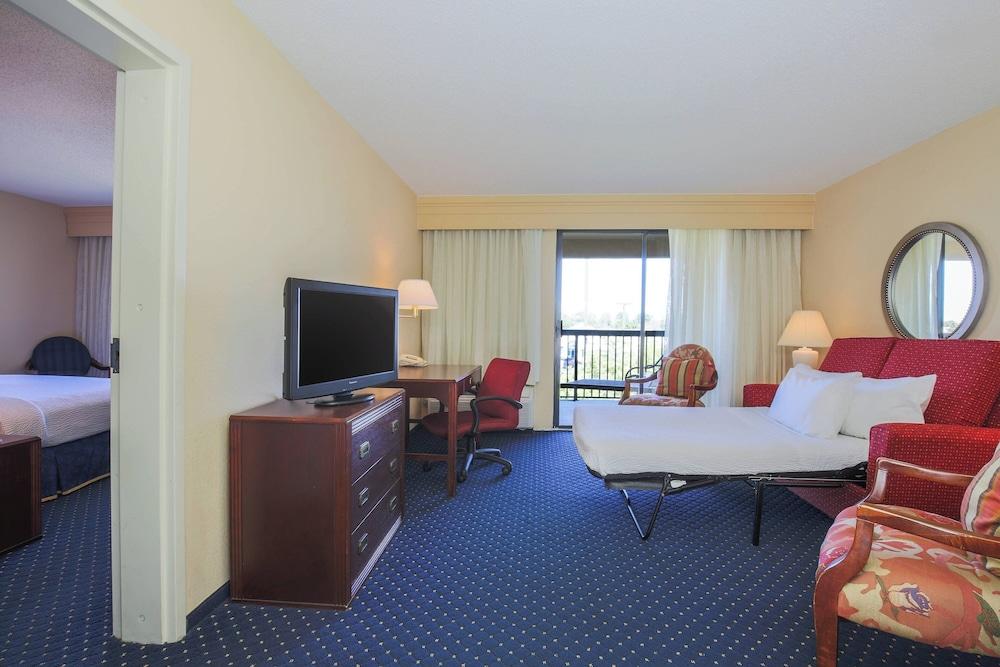 Courtyard Flint by Marriott photo 13