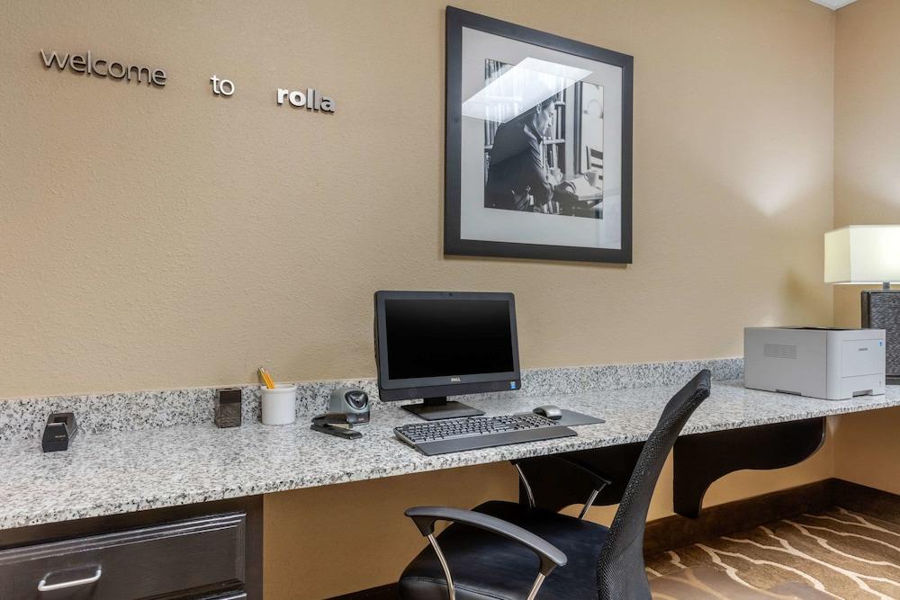 Comfort Suites Rolla photo 65