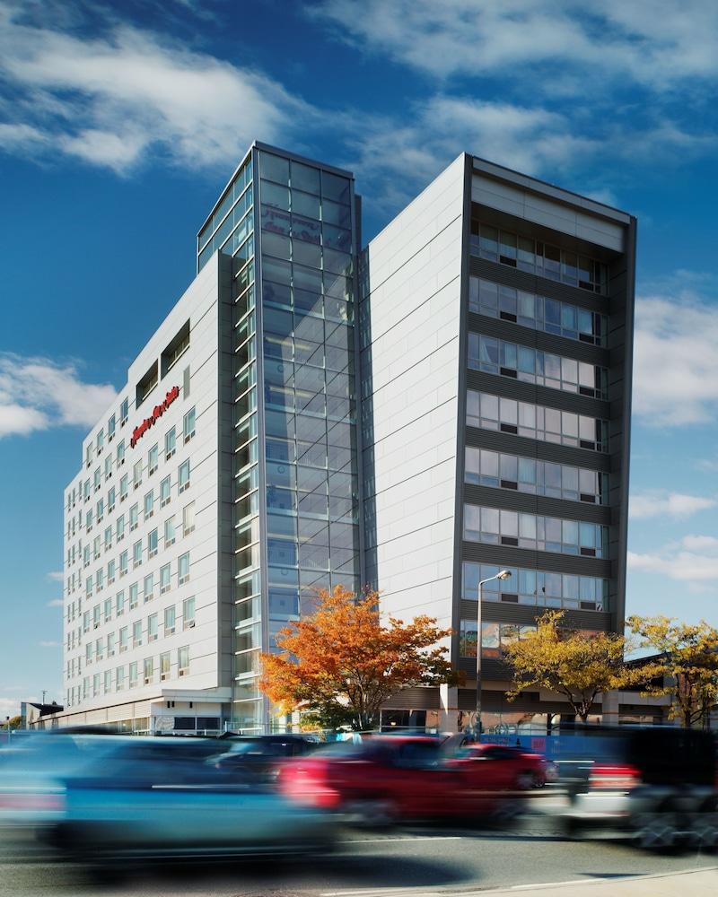 Hampton Inn & Suites Boston Crosstown Center photo 57