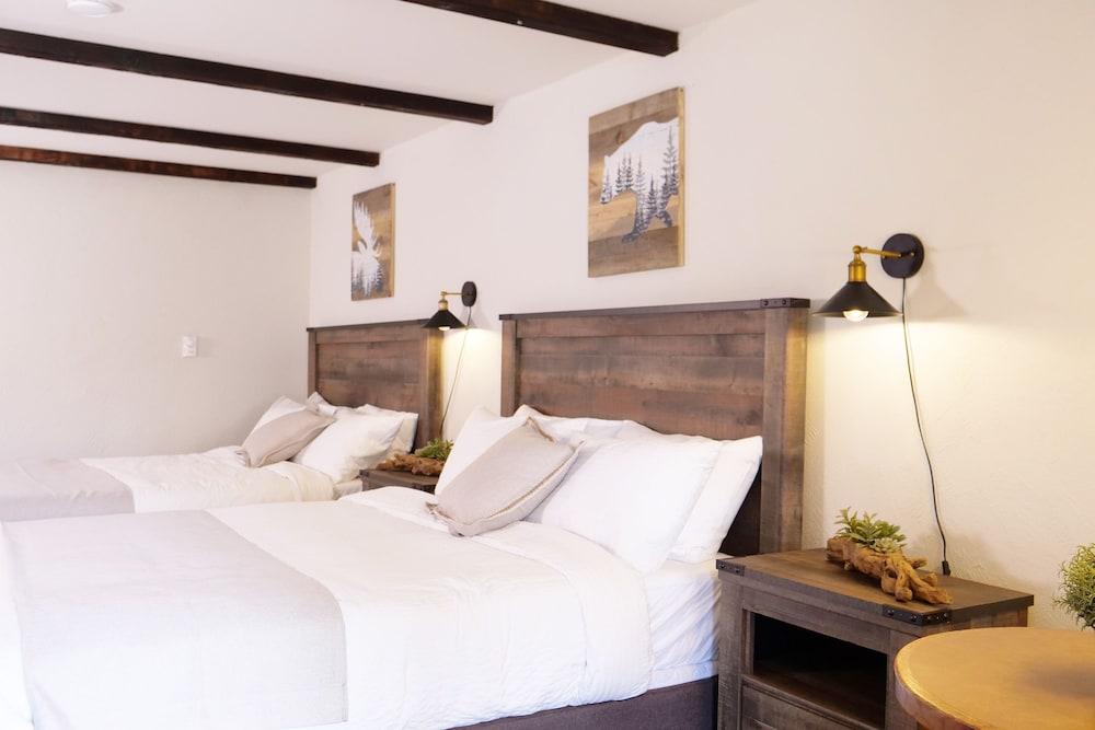 Paradise Village Hotel photo 9