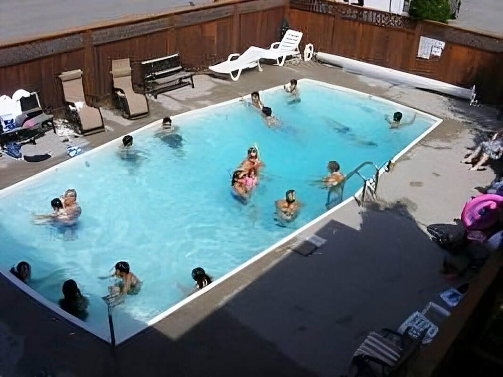 Camaray Motel photo 2