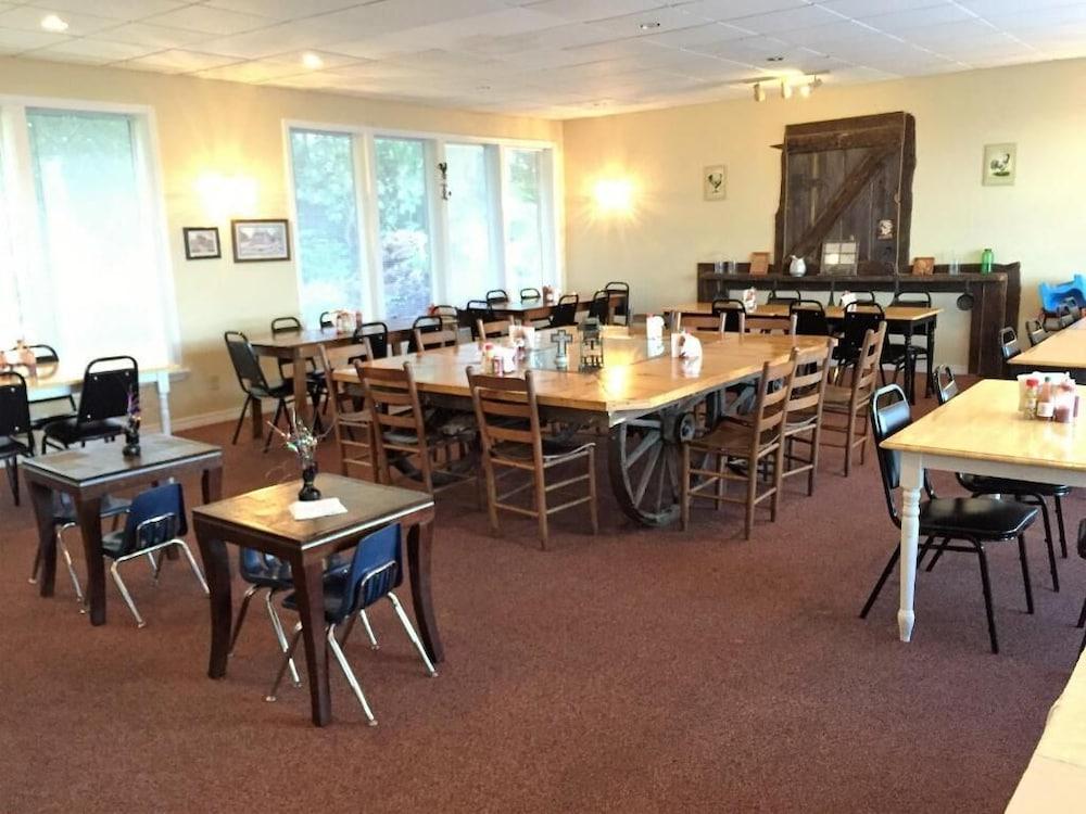 Royal Inn photo 22