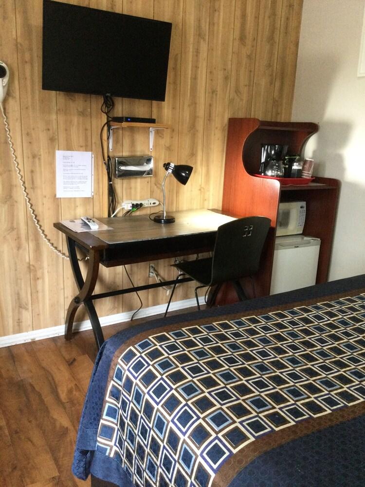 Diamond View Motel photo 15