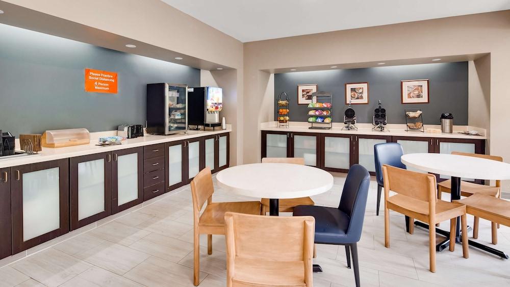 Best Western Plus Augusta North Inn & Suites photo 20