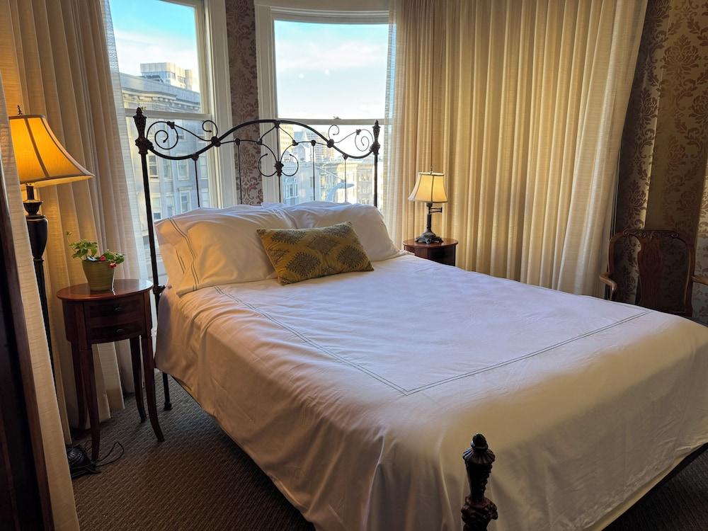 Nob Hill Inn photo 8