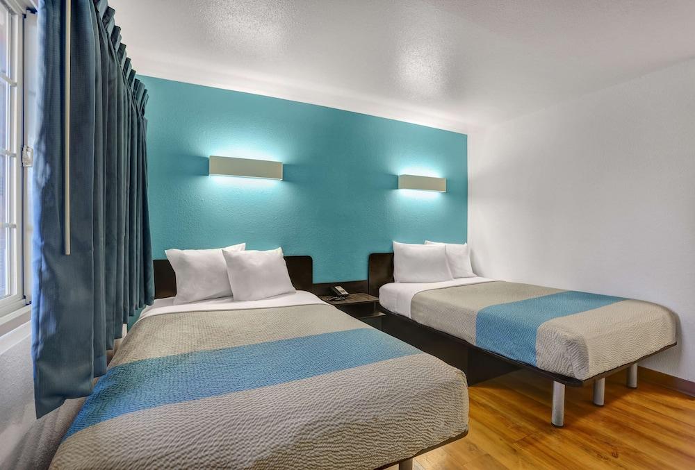 Motel 6 Napa, CA photo 17