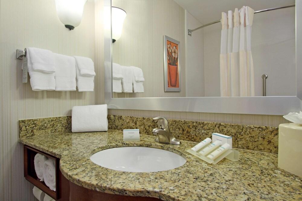 Hilton Garden Inn Columbus Airport photo 32