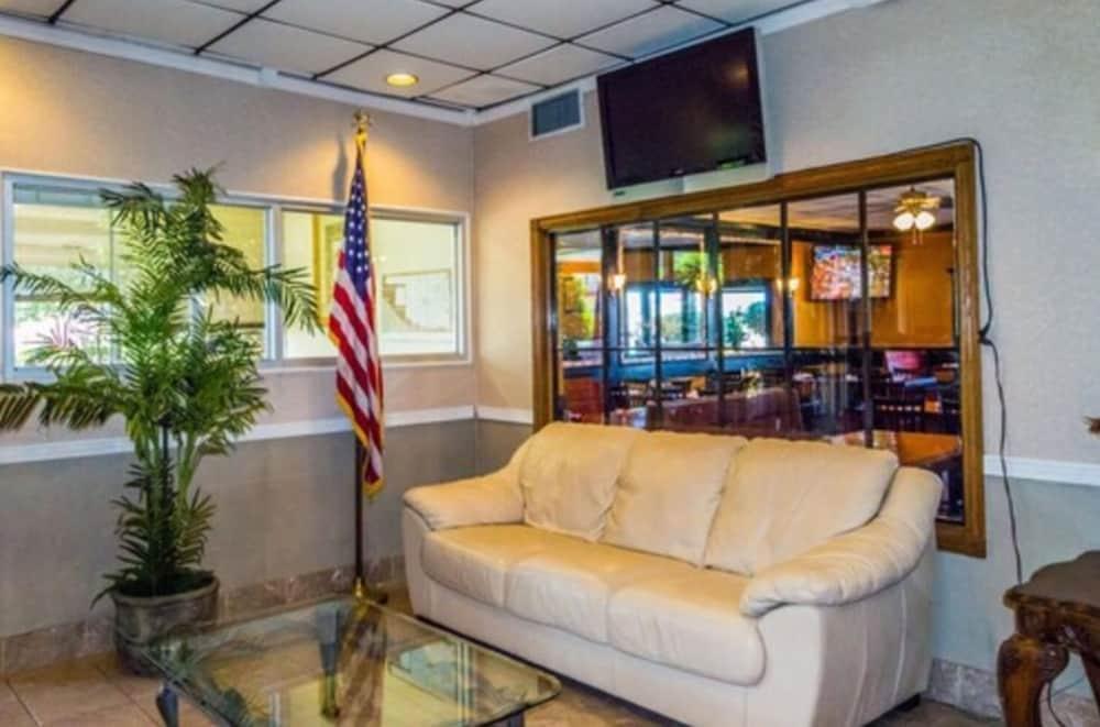 Executive Inn Hotel & Conference Centre photo 17