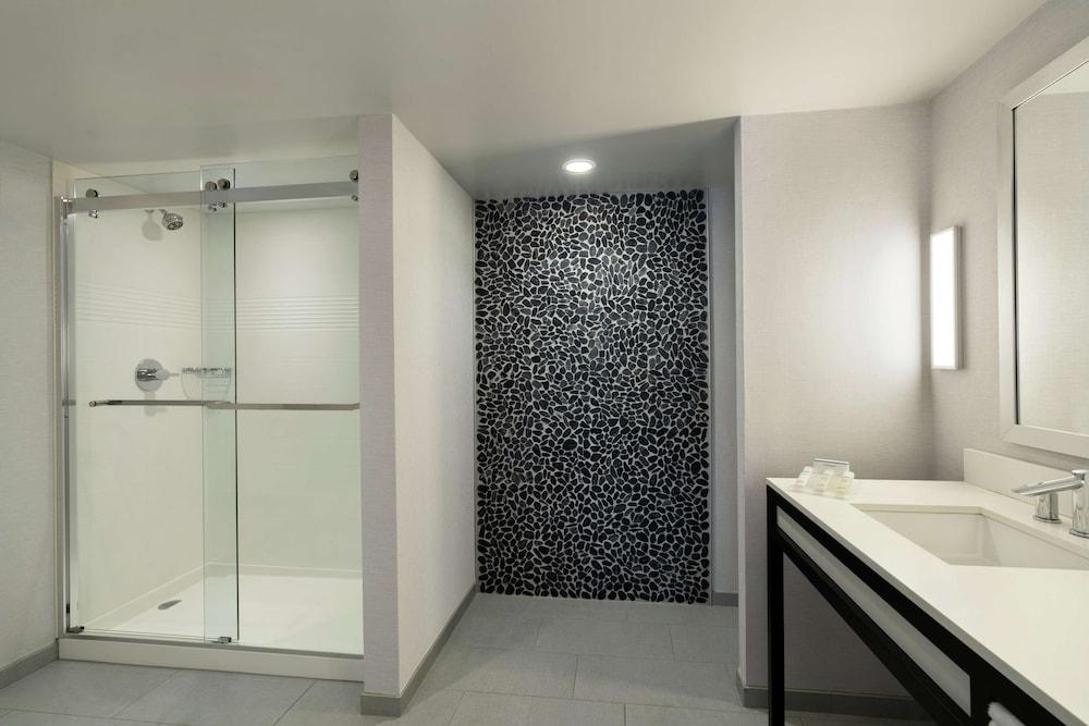 Hilton Garden Inn Springfield photo 31