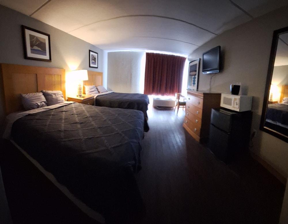 Madison Inn and Suites photo 44
