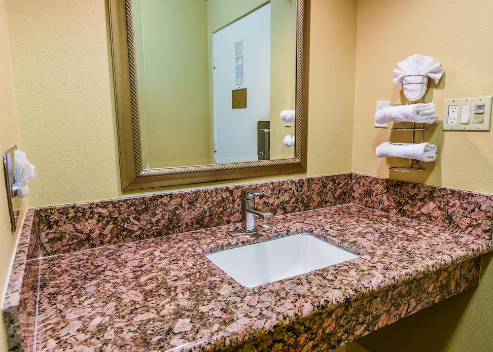 Vagabond Inn Long Beach photo 20