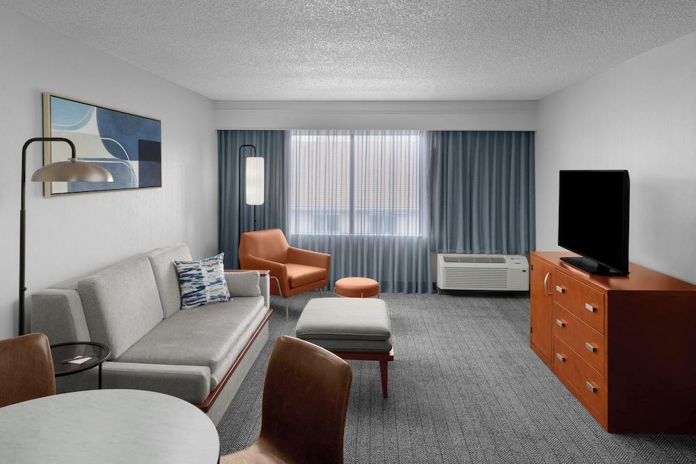 Courtyard by Marriott Sandy photo 17