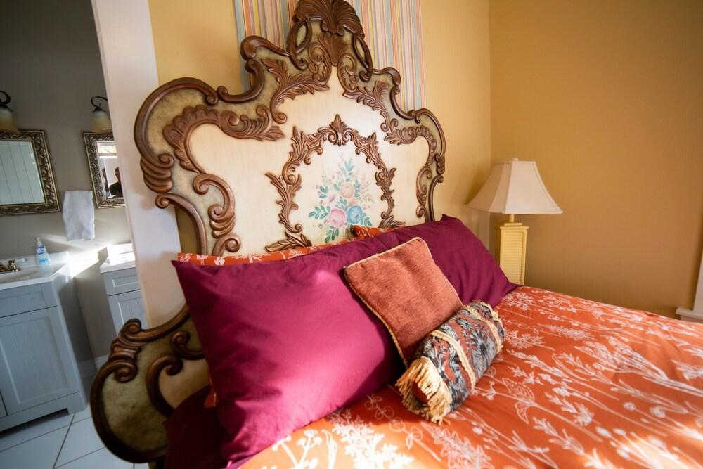 Oak Tree Hotel photo 75