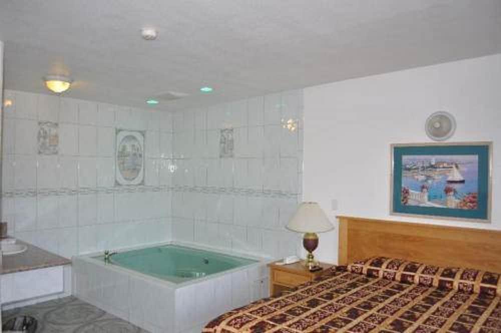 Palace Inn Oxnard photo 45