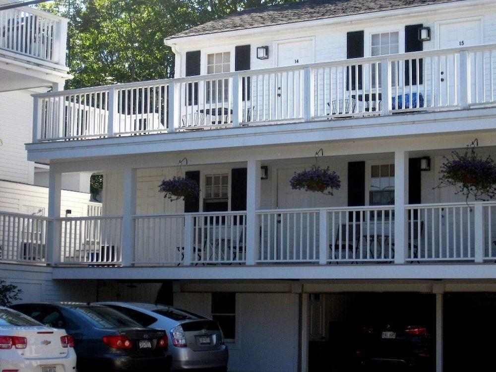 Eagle House Motel photo 54
