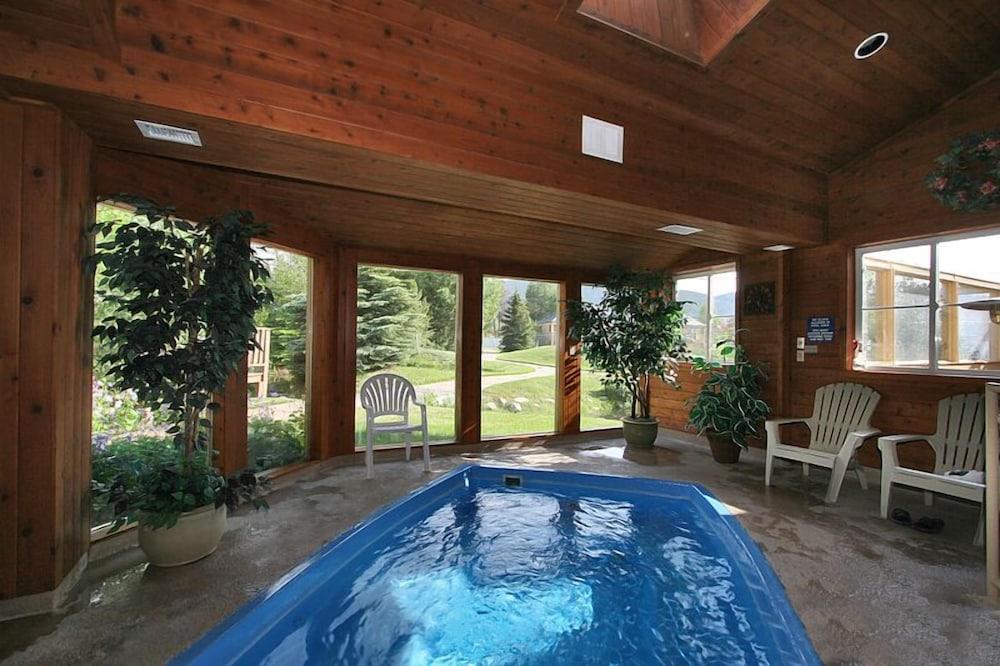 Swan Mountain Resort photo 43