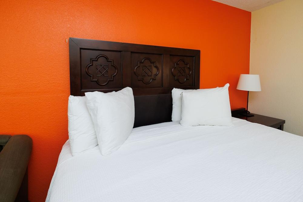 Garnet Inn & Suites, Orlando photo 66