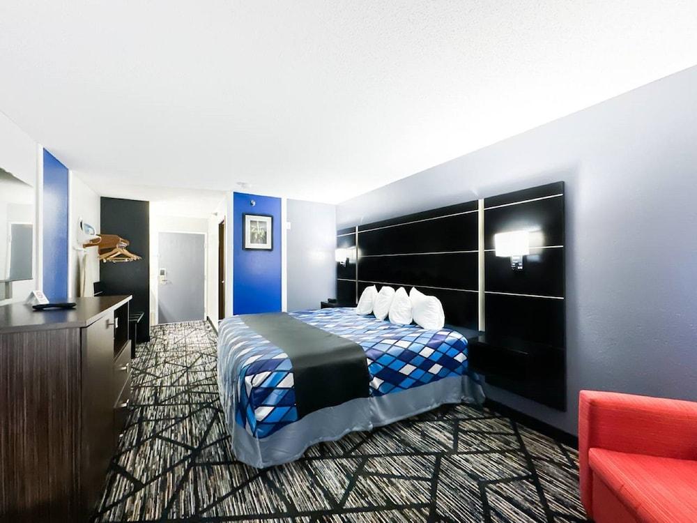 Blaine Town Inn & Suites photo 11