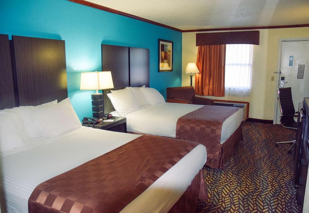 Best Western Fairwinds Inn photo 2