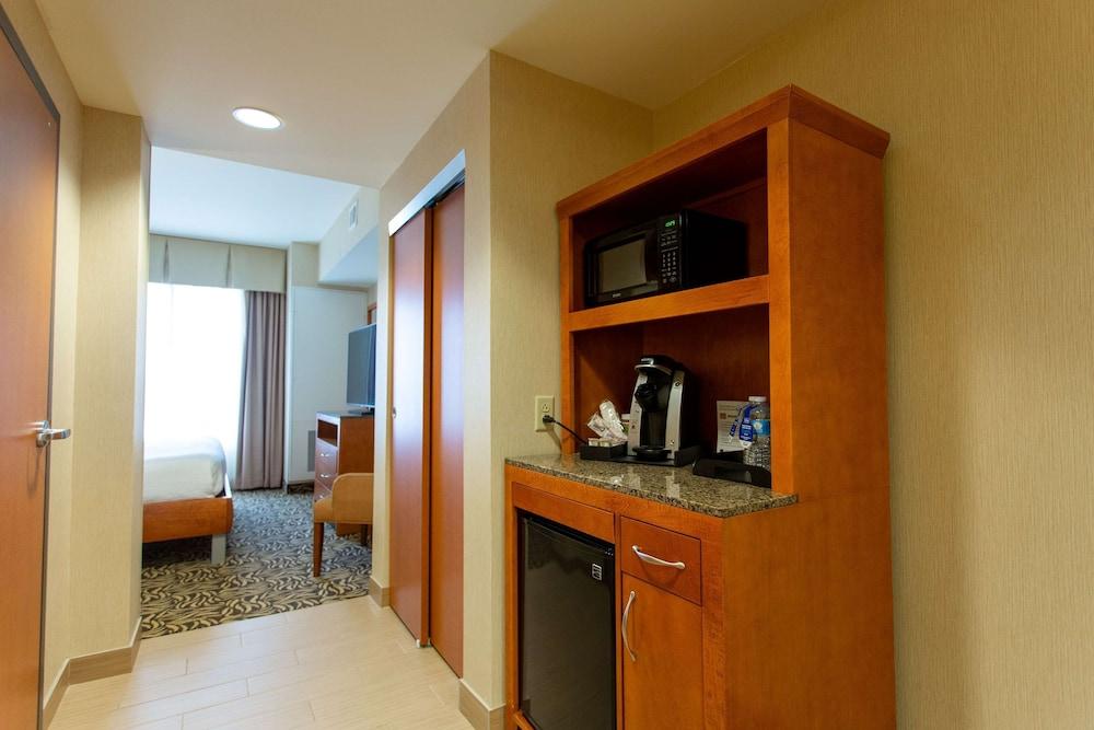 Hilton Garden Inn Cedar Falls photo 59