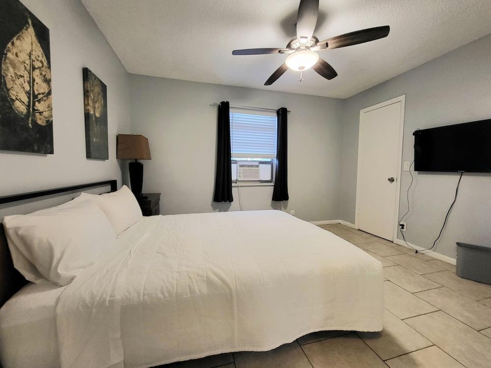 Air Way Motel photo 10