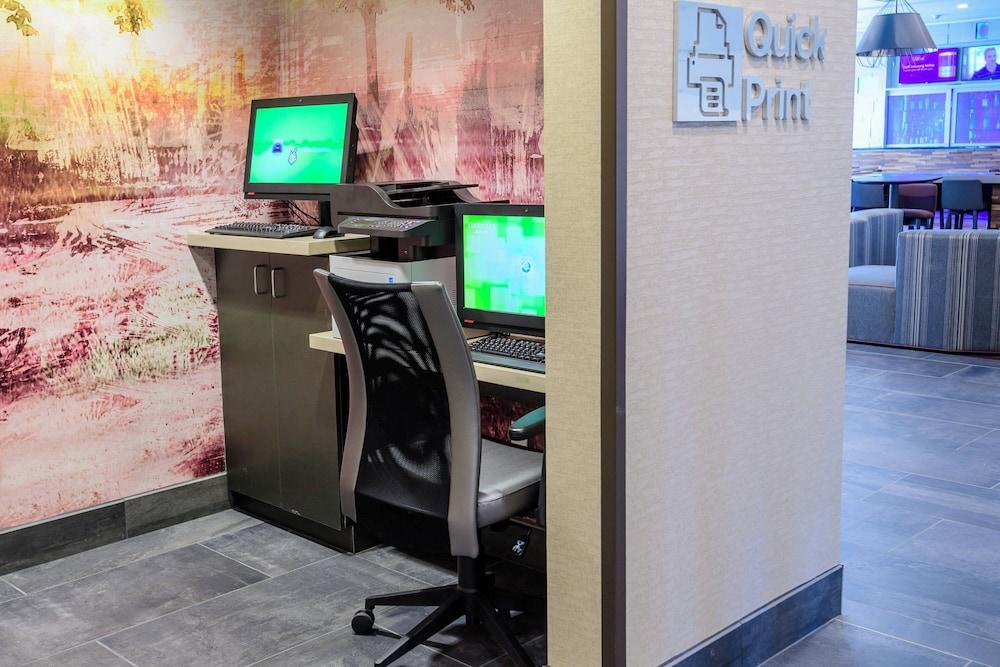 Courtyard by Marriott Lake Jackson photo 34