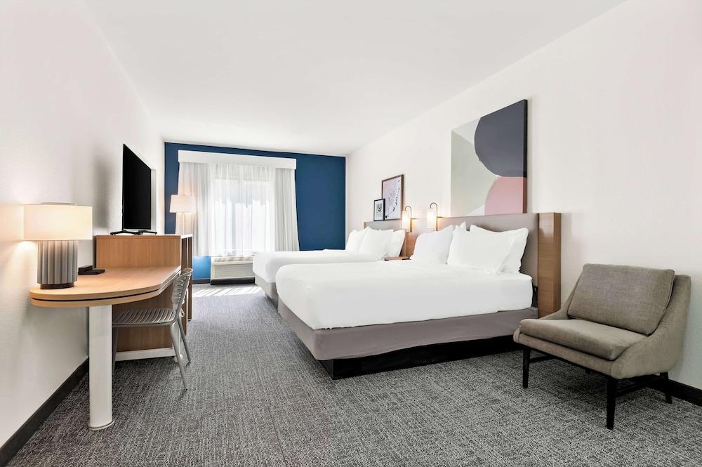 Spark by Hilton Lancaster Dutch Country photo 7