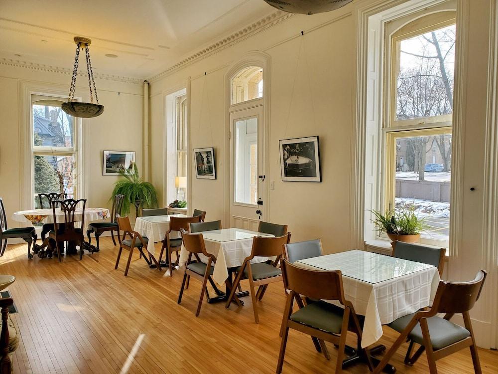 Governor's Mansion Inn photo 15
